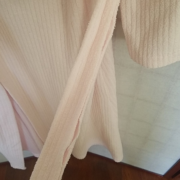 Pink floor-length bath robe. Kids size 10-12. - Picture 6 of 6